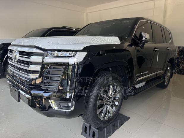 New Toyota Land Cruiser LC300 2025 Black