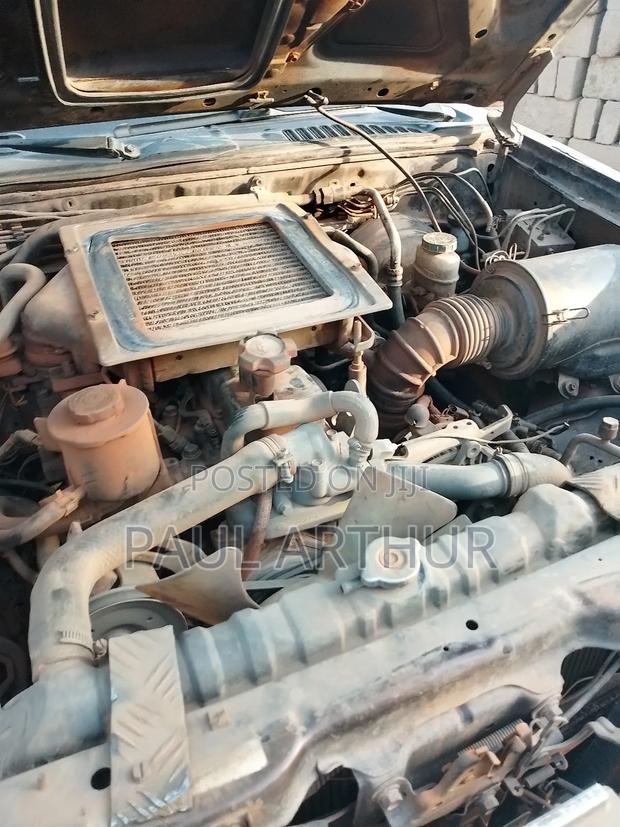 Nissan Hardbody 2003 Brown