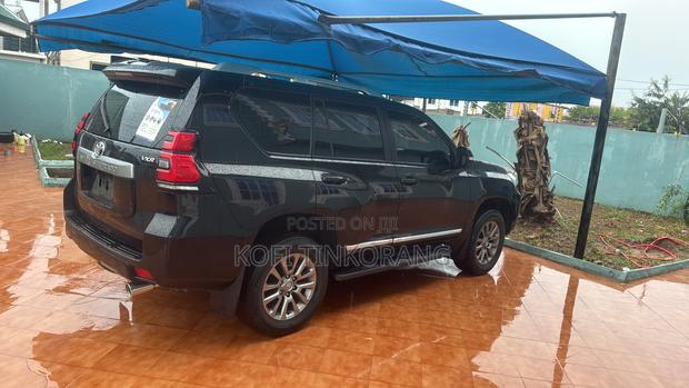 Toyota Land Cruiser Prado 2.7 2018 Black
