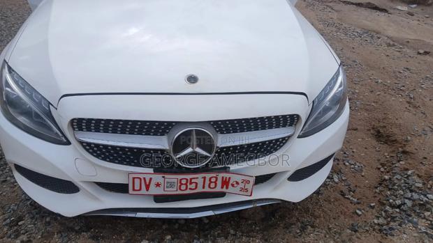 Mercedes-Benz C300 Base AWD 4Matic Sedan (2.0L 4cyl 7A) 2015 White