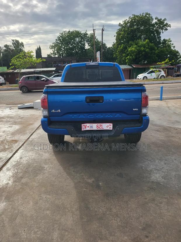 Toyota Tacoma Limited 2017 Blue