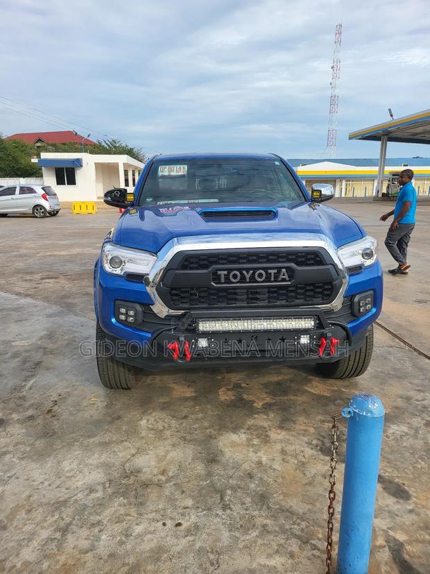 Toyota Tacoma Limited 2017 Blue