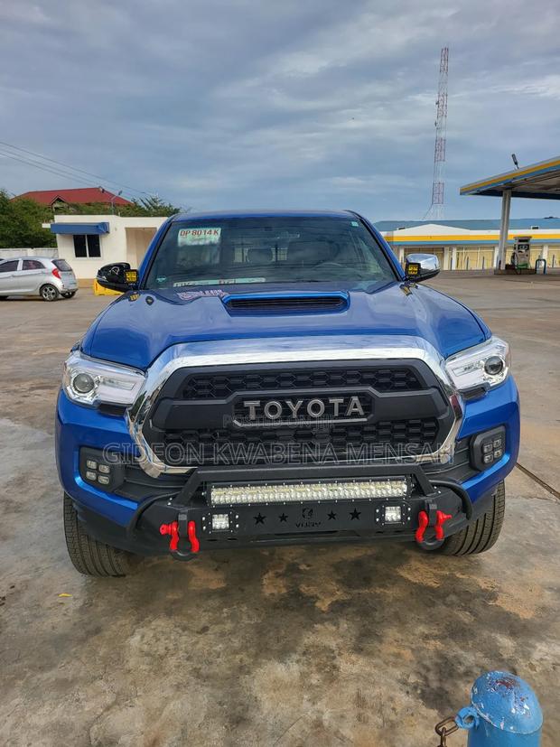 Toyota Tacoma Limited 2017 Blue