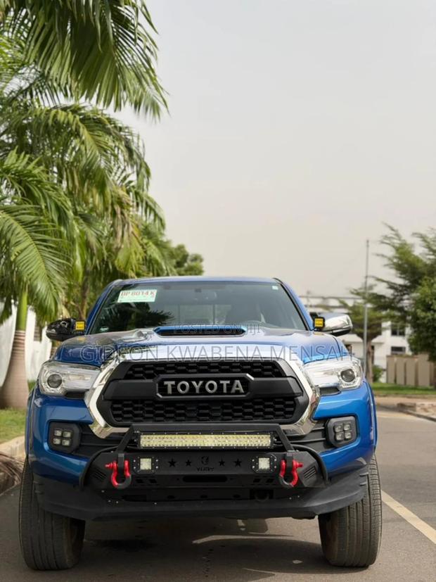 Toyota Tacoma Limited 2017 Blue