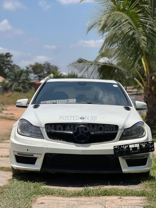 Mercedes-Benz C300 Luxury 4Matic Sedan AWD (3.5L 6cyl 7A) 2014 White