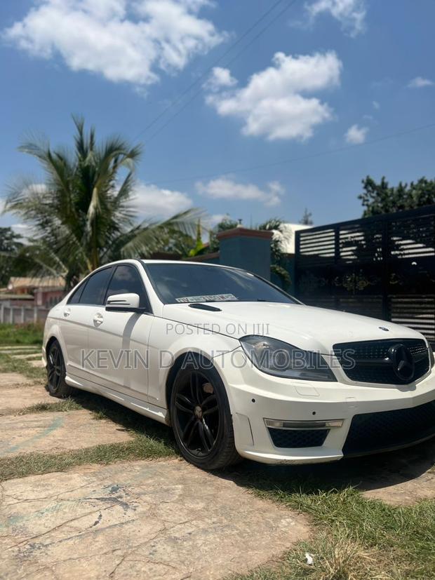 Mercedes-Benz C300 Luxury 4Matic Sedan AWD (3.5L 6cyl 7A) 2014 White
