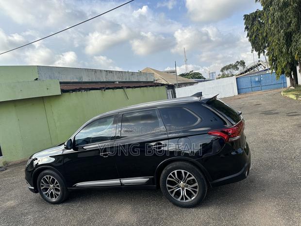 Mitsubishi Outlander 2.0 PHEV AWD 2018 Black
