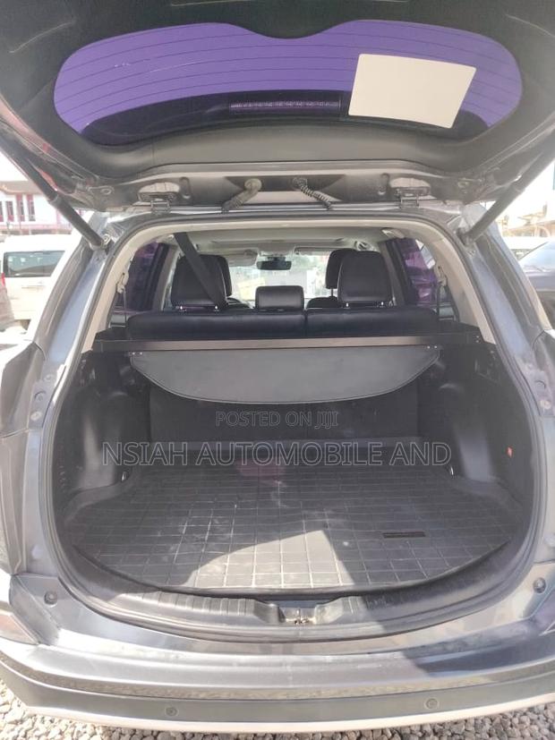 Toyota RAV4 2016 Gray