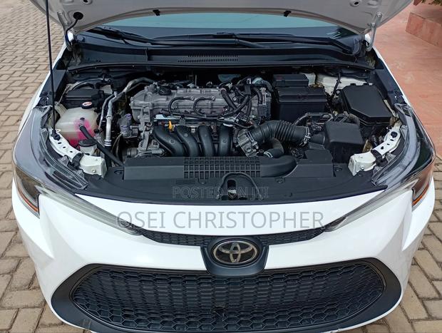 Toyota Corolla LE 2020 White