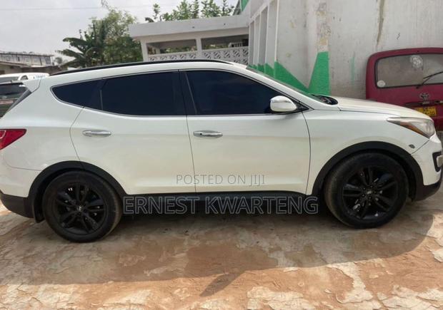 Hyundai Santa Fe 2014 White