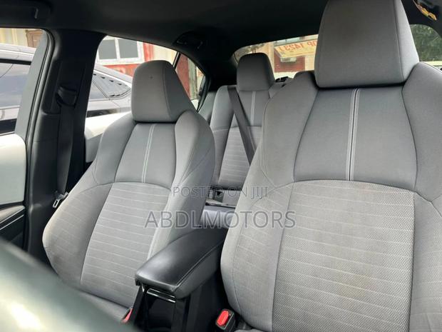 Toyota Corolla SE 2020 Blue