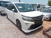 Toyota Voxy 2015 White for sale