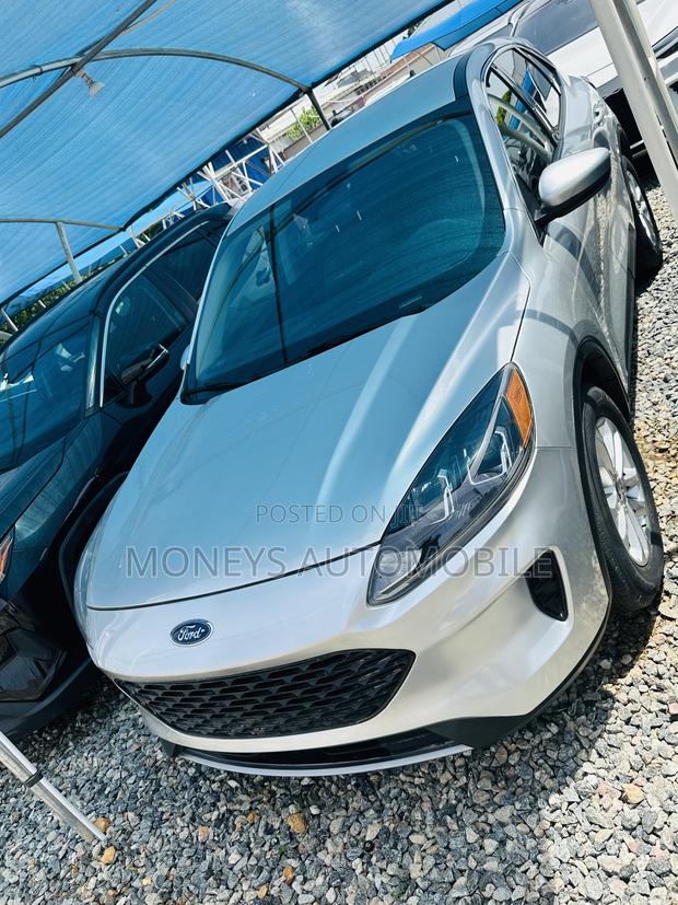 Ford Escape 2021 Silver