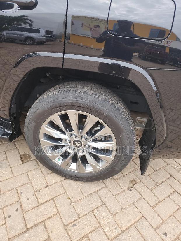 Toyota Land Cruiser 2022 Black