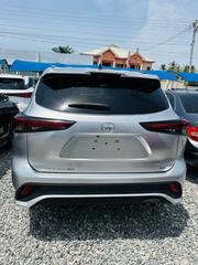 Toyota Highlander 2024 Silver for sale