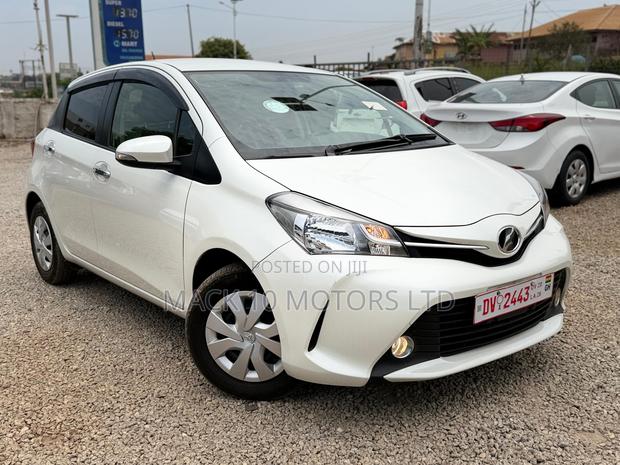 Toyota Vitz 1.3 FWD 5dr 2015 White