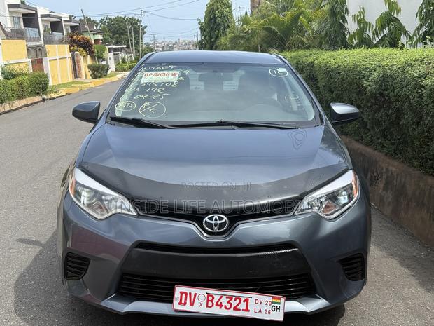 Toyota Corolla LE 4dr Sedan (1.8L 4cyl CVT) 2016 Gray