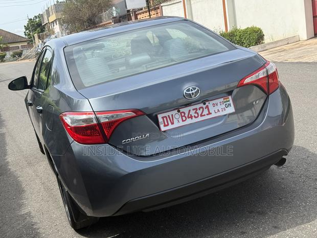 Toyota Corolla LE 4dr Sedan (1.8L 4cyl CVT) 2016 Gray