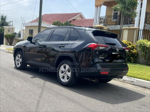 Toyota RAV4 LE AWD 2019 Black