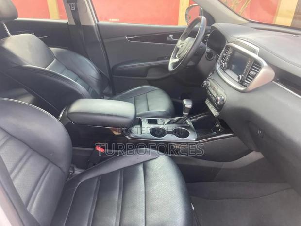 Kia Sorento 2020 White