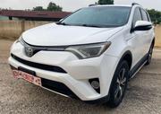 Toyota RAV4 XLE AWD (2.5L 4cyl 6A) 2017 White for sale