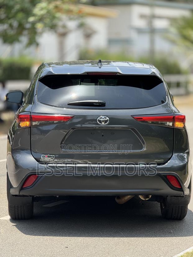 Toyota Highlander LE AWD 2020 Gray