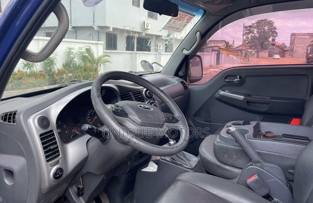 Kia Bongo 2018 Blue