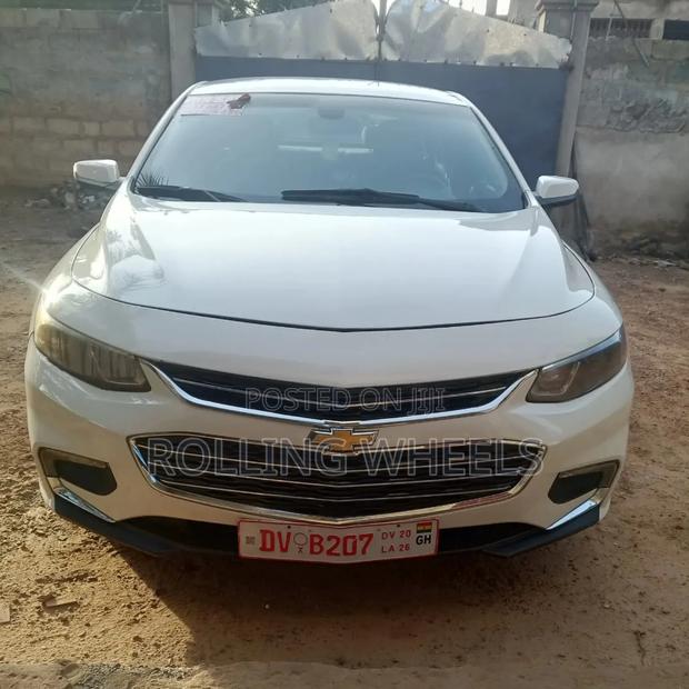 Chevrolet Malibu 2018 White