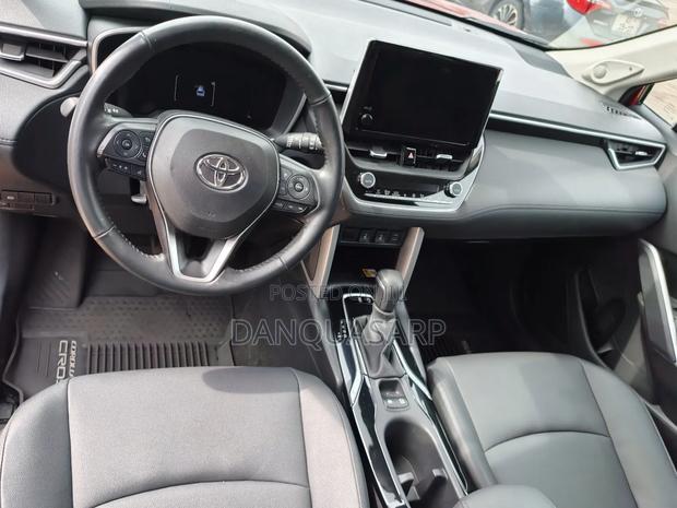 Toyota Corolla Cross XLE AWD 2023 Red