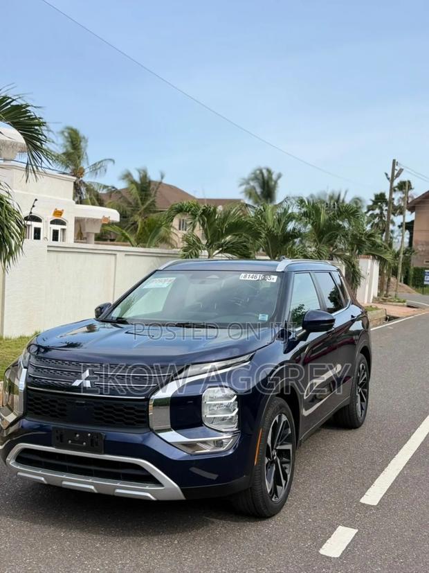 Mitsubishi Outlander SE 2022 Blue