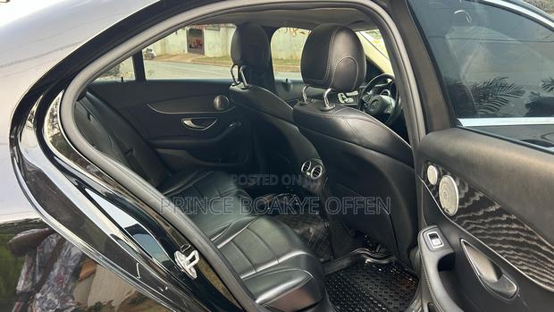 Mercedes-Benz C300 2017 Black