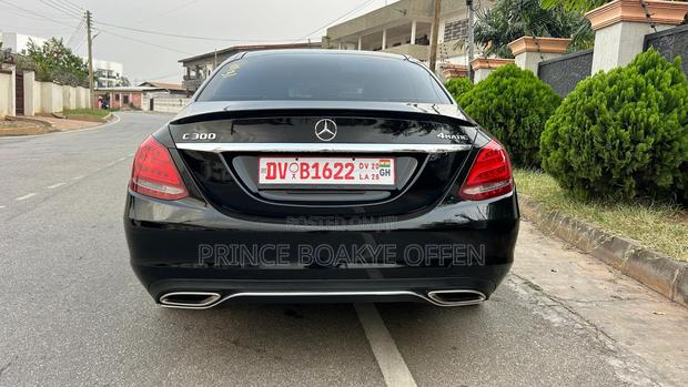 Mercedes-Benz C300 2017 Black