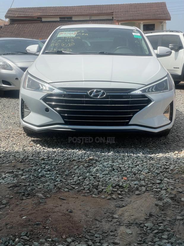 Hyundai Elantra 2019 White