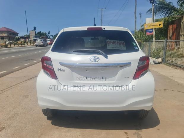 Toyota Vitz 1.5 FWD 5dr 2014 White
