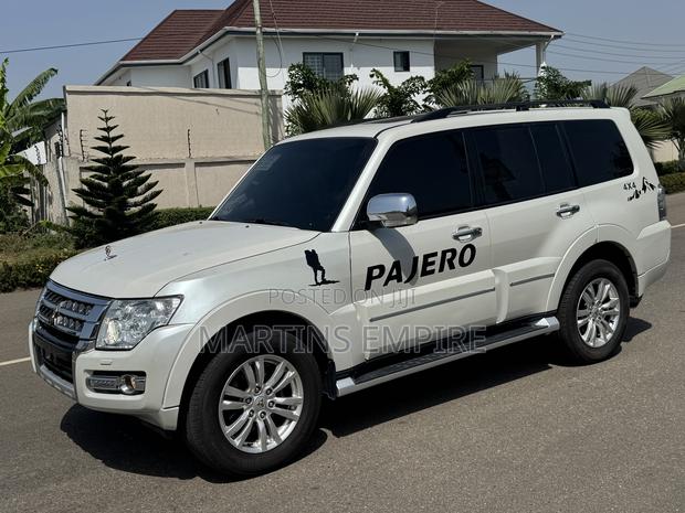 Mitsubishi Pajero V90 3.8 V6 GLS/GLX 2019 White
