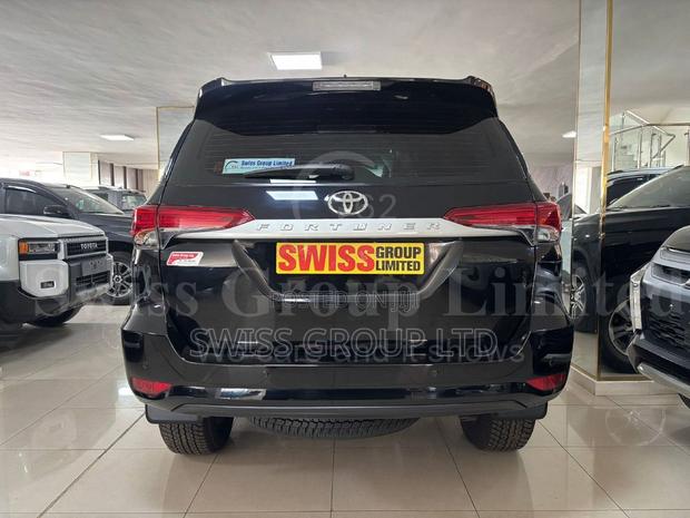 New Toyota Fortuner 2025 Black