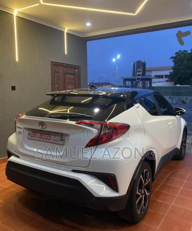 Toyota C-HR XLE FWD 2019 White