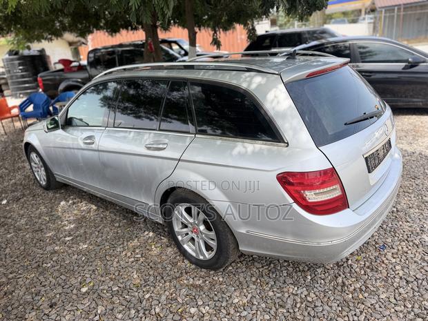 Mercedes-Benz C180 2013 Silver