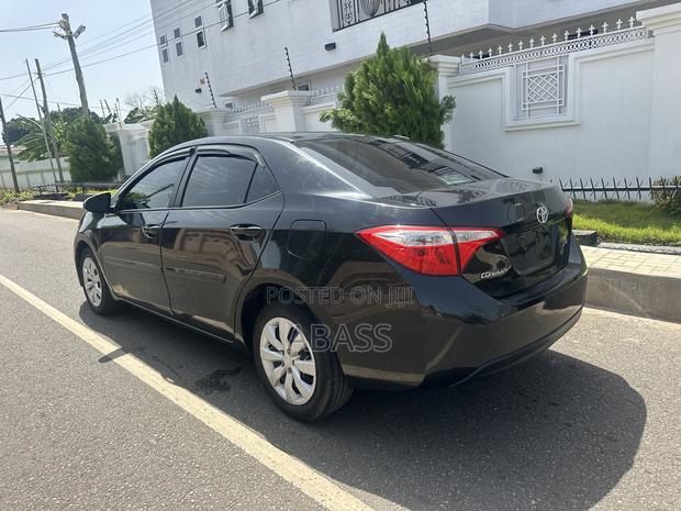 Toyota Corolla LE 4dr Sedan (1.8L 4cyl CVT) 2016 Black
