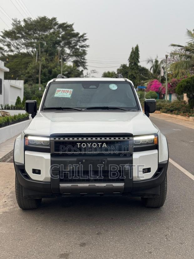 Toyota Land Cruiser Prado 2.7 2024 White