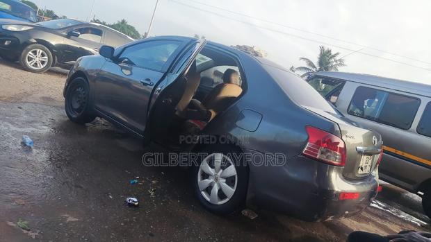 Toyota Yaris 1.5 Sedan 2008 Gray