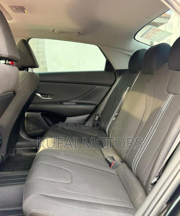 Hyundai Elantra Limited 2023 Black