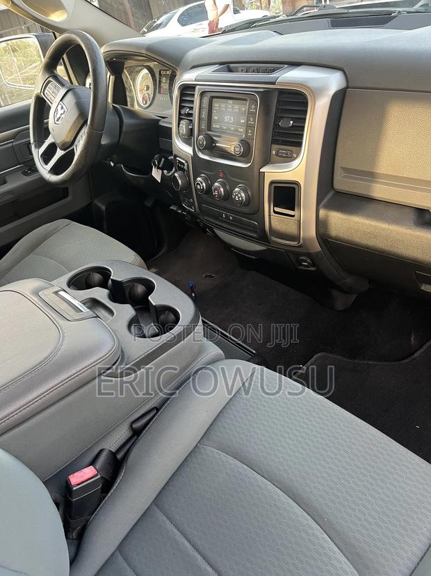 Dodge RAM 1500 5.7 Petrol RWD 2017 Silver