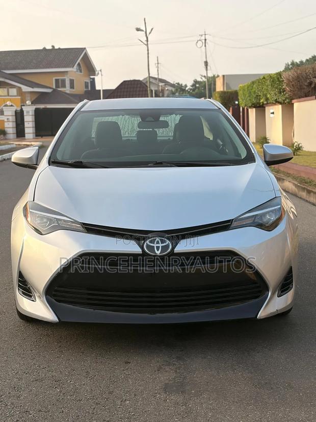 Toyota Corolla 2018 Silver