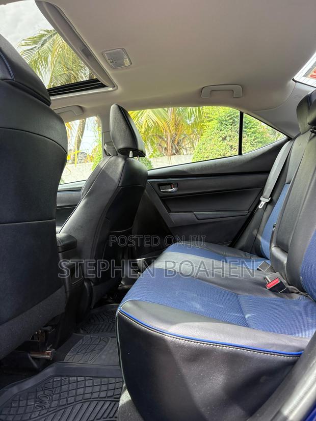 Toyota Corolla SE (1.8L 4cyl 6M) 2019 Blue