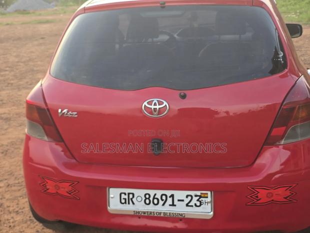 Toyota Vitz 2010 Red