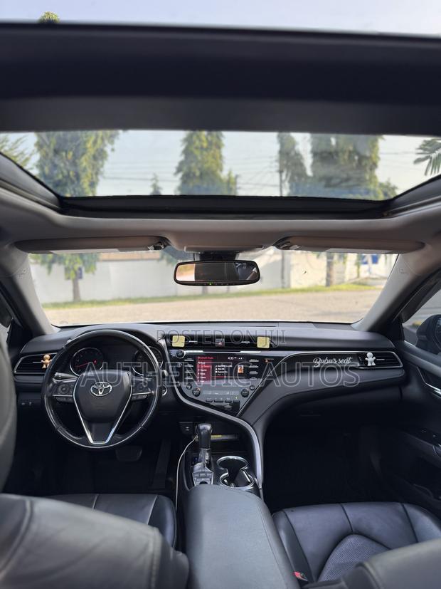 Toyota Camry XSE (2.5L 4cyl 8A) 2019 White