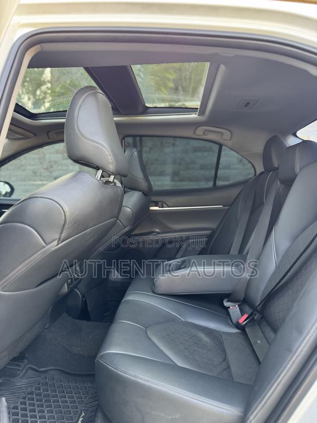 Toyota Camry XSE (2.5L 4cyl 8A) 2019 White