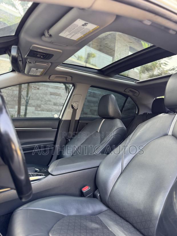 Toyota Camry XSE (2.5L 4cyl 8A) 2019 White