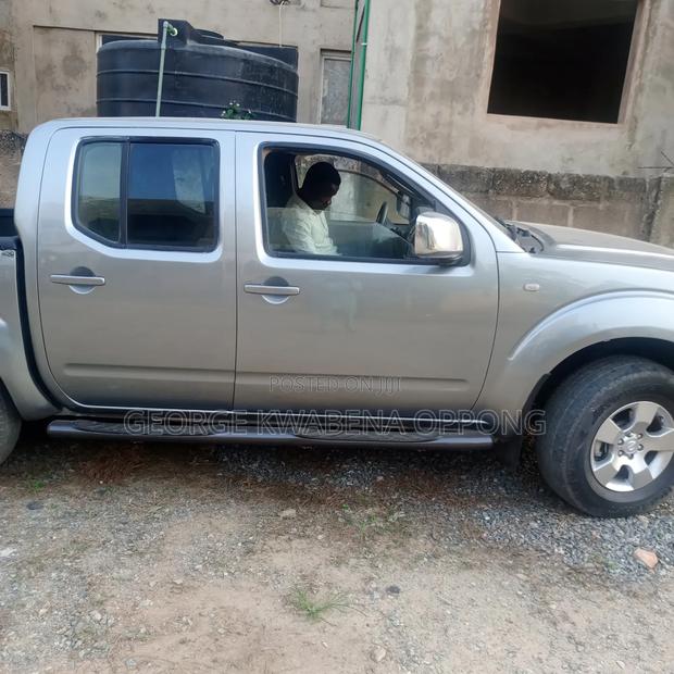 Nissan Navara 3.0 Automatic 2011 Silver